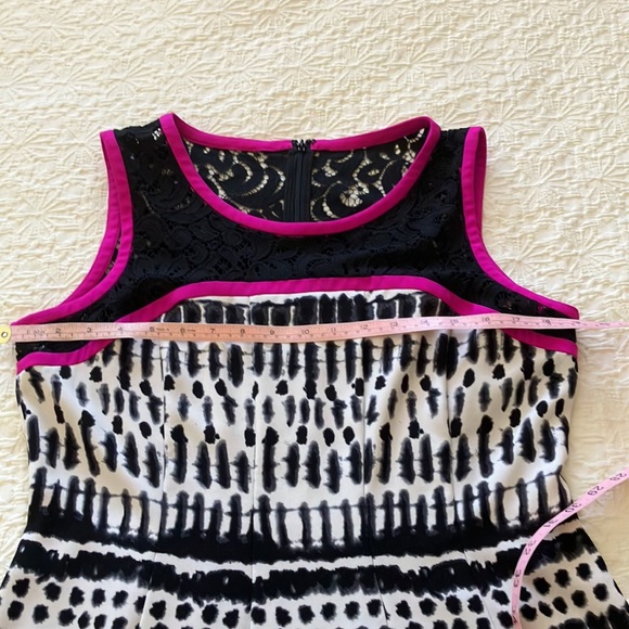 Gorgeous fushia and black and cream sleeveless Ivanka dress - Picture 10 of 16